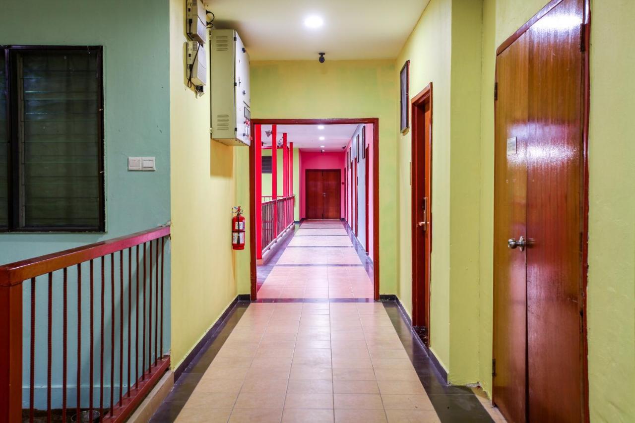 Oyo 89478 Lkh Motel Kota Kinabalu Luaran gambar